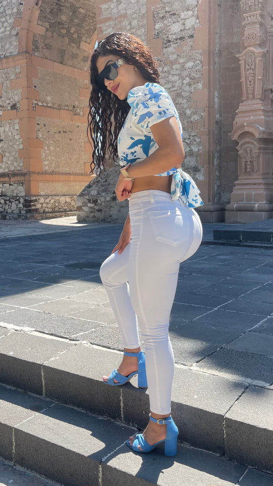 𝙎𝙆𝙄𝙉𝙉𝙔 𝘽𝙇𝘼𝙉𝘾𝙊