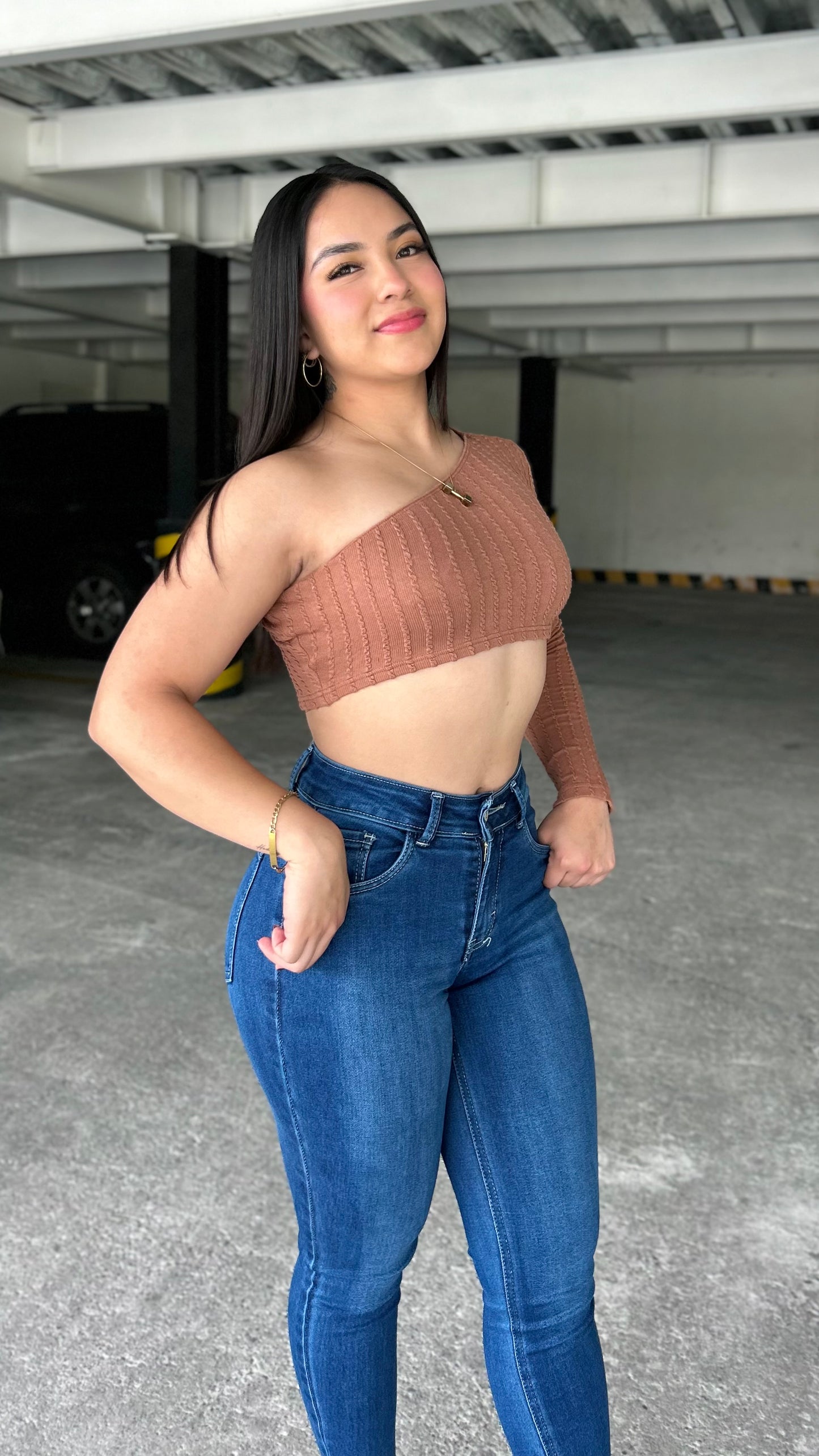 𝙏𝙀𝙇𝘼 𝙏𝘼𝙄𝙉𝙔 𝘼𝙕𝙐𝙇 𝘾𝙀𝙇𝙀𝙎𝙏𝙀