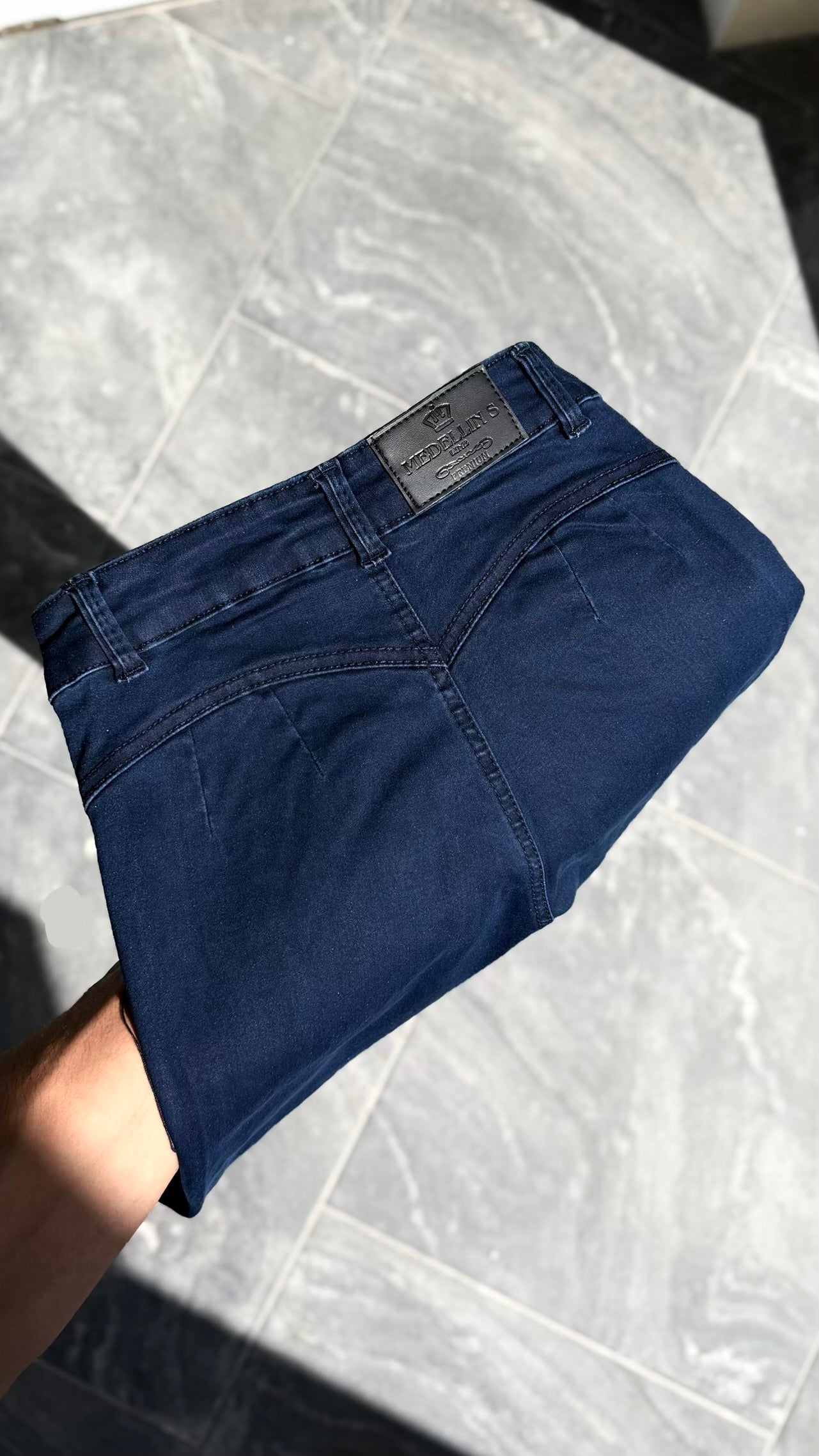 𝙎𝙄𝙉 𝘽𝙊𝙇𝙎𝘼𝙎 𝙏𝙍𝘼𝙎𝙀𝙍𝘼𝙎 𝘾𝘼𝙈𝙋𝘼𝙉𝘼