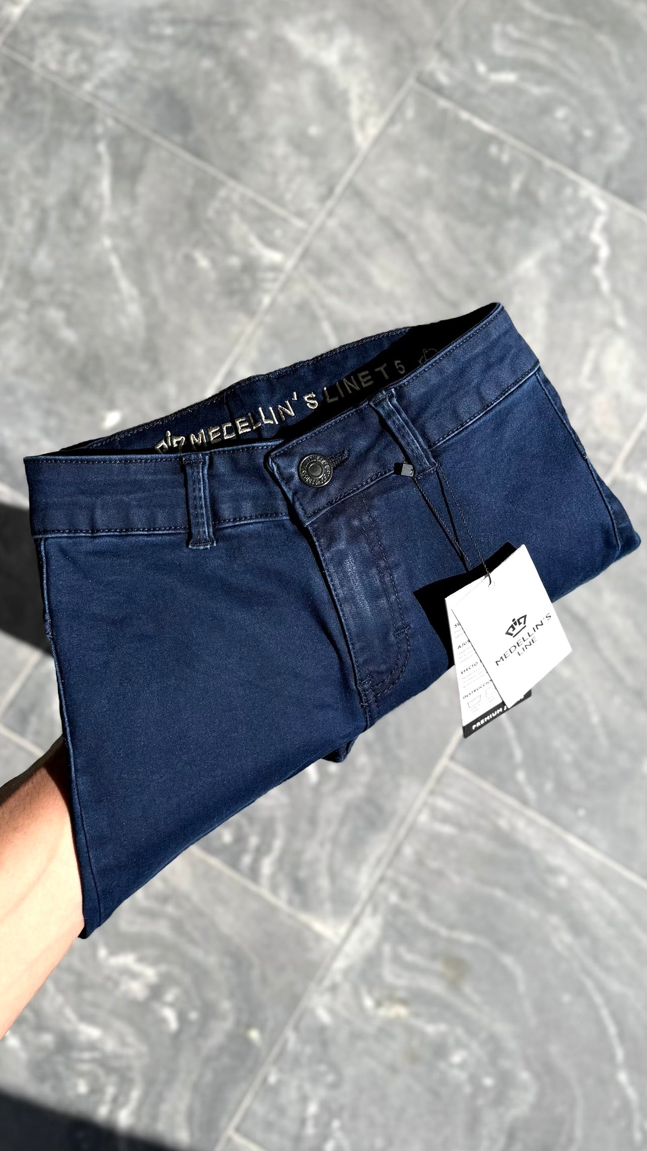 𝙎𝙄𝙉 𝘽𝙊𝙇𝙎𝘼𝙎 𝙏𝙍𝘼𝙎𝙀𝙍𝘼𝙎 𝘾𝘼𝙈𝙋𝘼𝙉𝘼