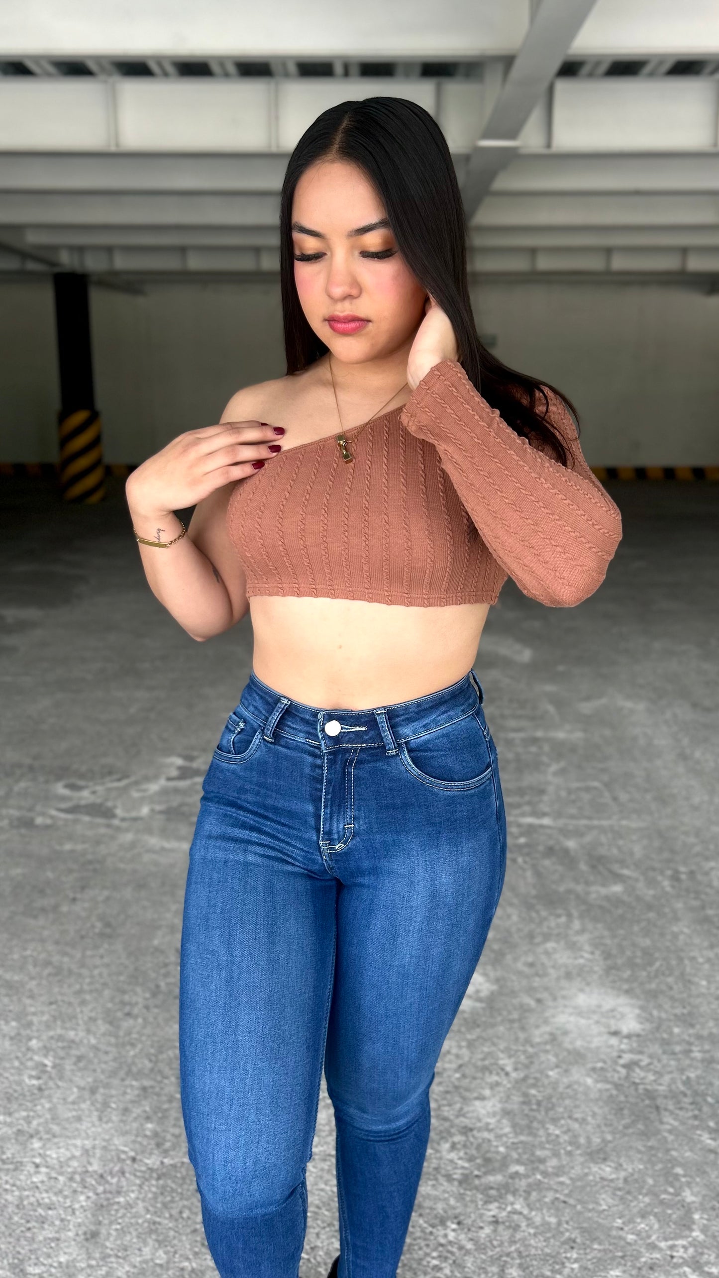 𝙏𝙀𝙇𝘼 𝙏𝘼𝙄𝙉𝙔 𝘼𝙕𝙐𝙇 𝘾𝙀𝙇𝙀𝙎𝙏𝙀