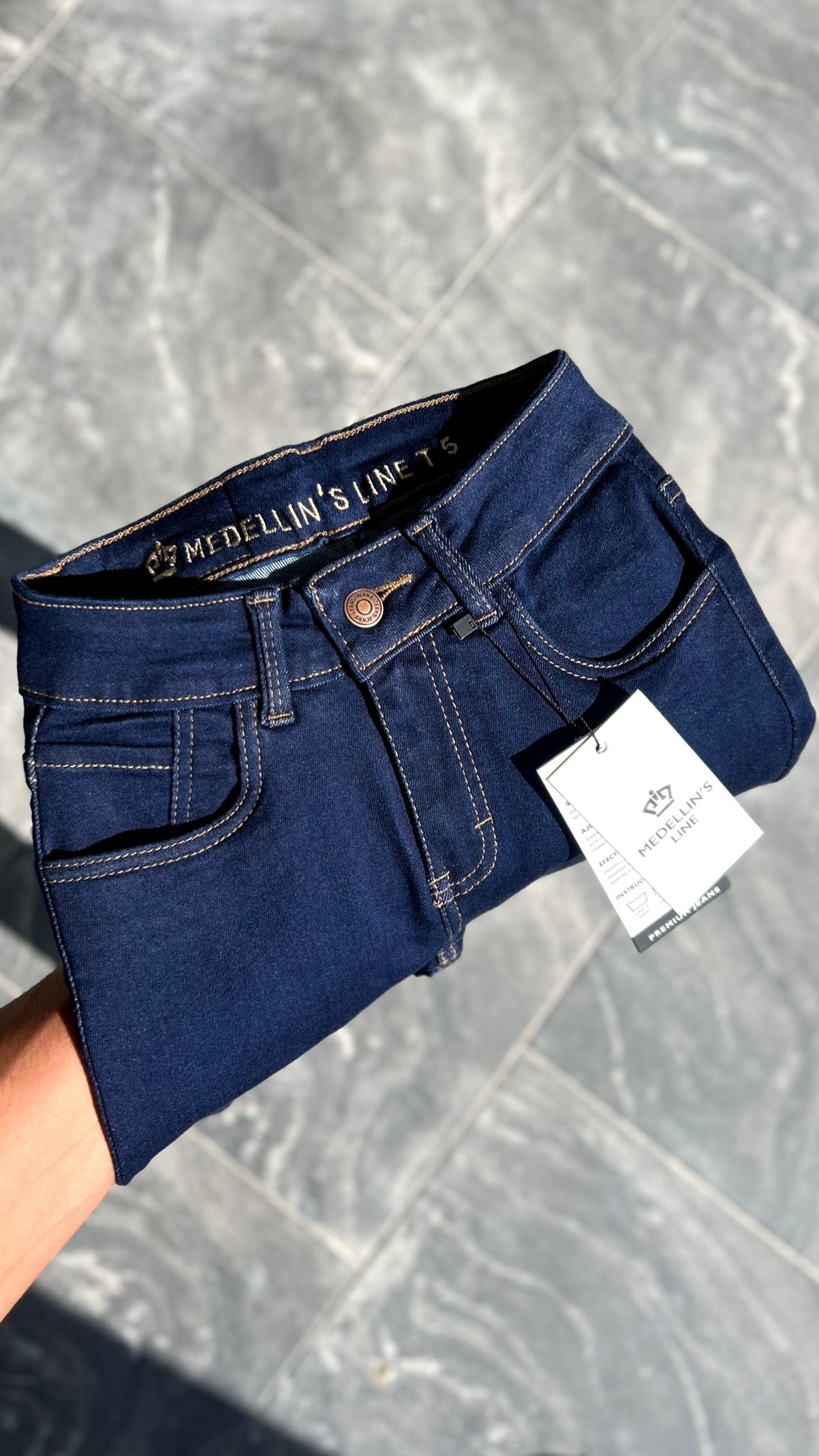 𝙏𝙀𝙇𝘼 𝙏𝘼𝙄𝙉𝙔 𝙑𝘼𝙌𝙐𝙀𝙍𝙄𝙏𝙊 𝙎𝙆𝙄𝙉𝙉𝙔